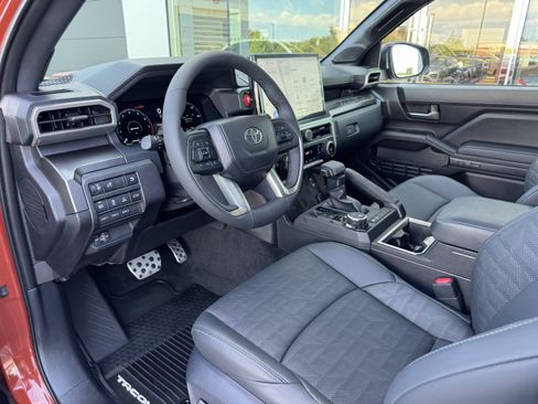 Used 2025 Toyota Tacoma TRD Sport w/ TRD Sport Premium Package AWD/4WD image 12