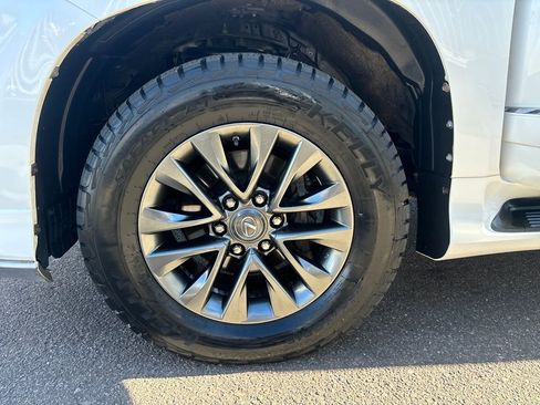 Used 2018 Lexus GX 460 image 27
