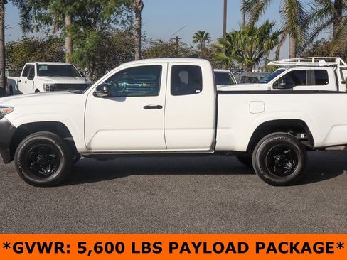 Used 2023 Toyota Tacoma SR image 5