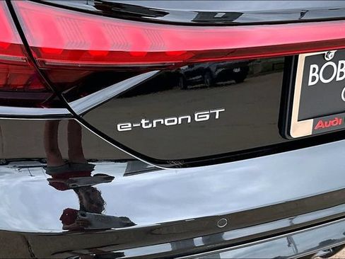 Used 2023 Audi e-tron GT Prestige w/ Prestige Package AWD/4WD image 32