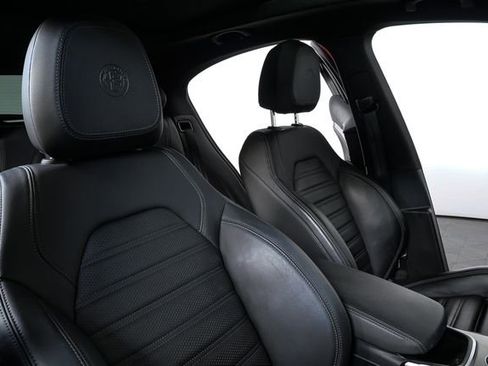 Used 2023 Alfa Romeo Stelvio Veloce image 22