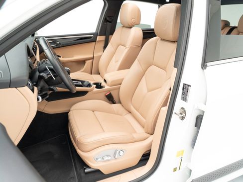 Used 2022 Porsche Macan image 5