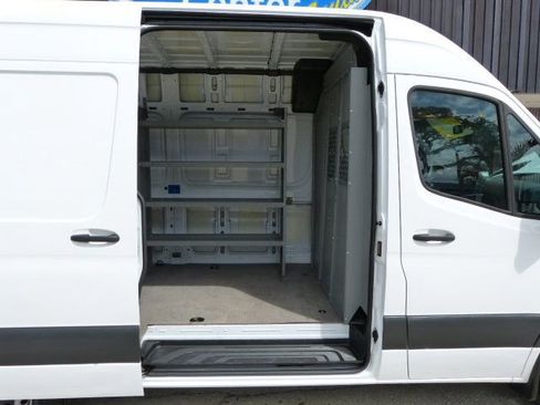 Used 2021 Mercedes-Benz Sprinter 1500 w/ Driver Convenience Package image 24