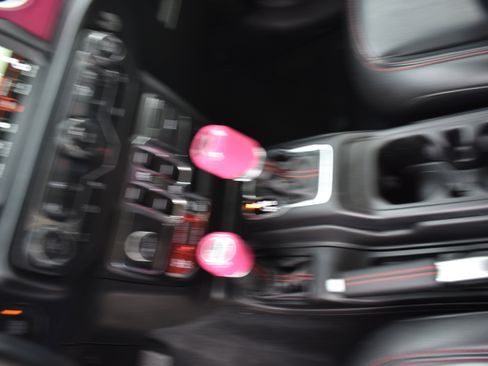 Used 2022 Jeep Wrangler Unlimited Rubicon w/ Cold Weather Group image 22