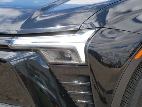 Used 2024 Chevrolet Blazer EV LT AWD/4WD image 16