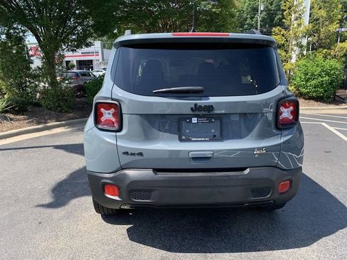 Used 2018 Jeep Renegade Altitude w/ Safety & Security Group AWD/4WD image 7