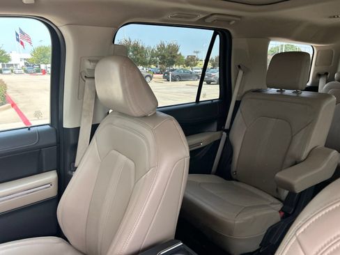 Used 2024 Ford Expedition Limited RWD image 24