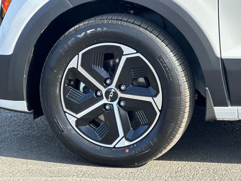 New 2026 Kia Niro LX image 24