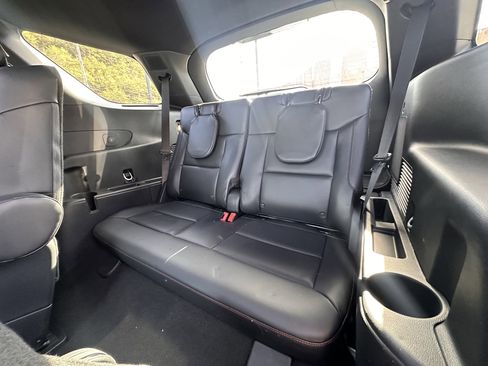 Used 2025 Ford Explorer ST image 27