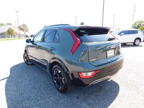 Used 2024 Kia Niro Wind w/ Wind Preserve Package FWD image 7