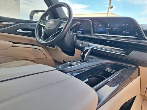 Used 2022 Cadillac Escalade ESV Premium Luxury AWD/4WD image 31