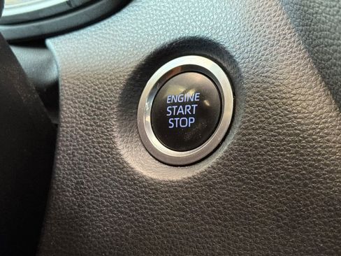 Used 2021 Toyota Corolla SE w/ SE Premium Package FWD image 22