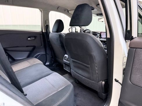 Used 2023 Nissan Rogue SV AWD/4WD image 31