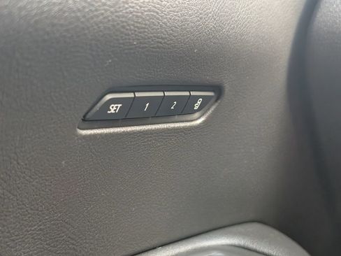 Used 2022 Cadillac XT6 Luxury FWD image 11