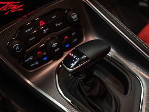 Used 2016 Dodge Challenger SRT Hellcat image 37