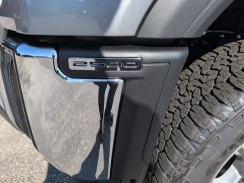 New 2026 GMC Sierra 2500 SLE w/ SLE Value Package; AWD/4WD image 2