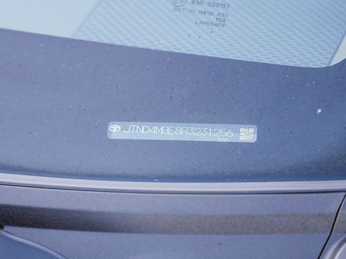 Used 2024 Toyota Corolla SE image 28