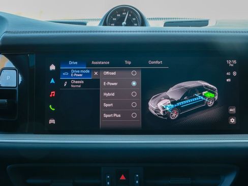 Certified 2025 Porsche Cayenne E-Hybrid Coupe image 40