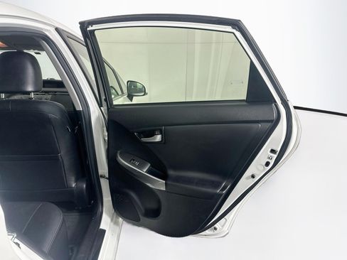 Used 2015 Toyota Prius Persona Series FWD image 28