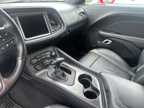 Used 2023 Dodge Challenger SXT w/ Plus Package image 18