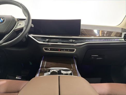 Used 2026 BMW X7 xDrive40i AWD/4WD image 39