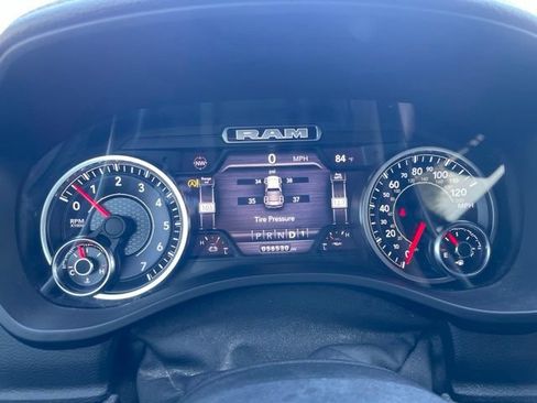 Used 2022 RAM 1500 Laramie AWD/4WD image 15