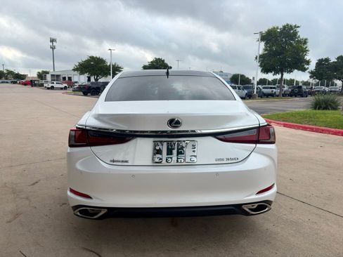 Used 2023 Lexus ES 350 w/ Premium Package FWD image 4