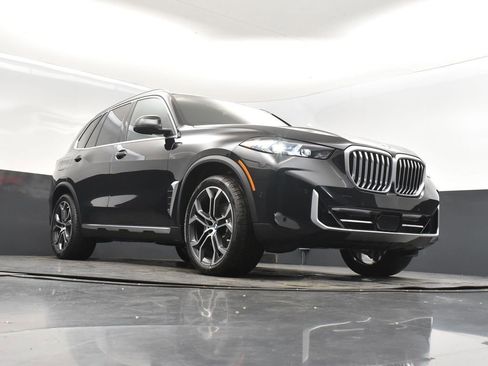 New 2026 BMW X5 sDrive40i w/ Parking Assistance Package image 39