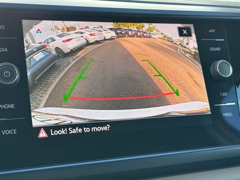 Used 2022 Volkswagen Taos SE image 19