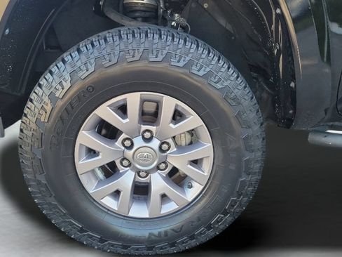 Used 2017 Toyota Tacoma SR5 w/ Tow Package RWD image 25