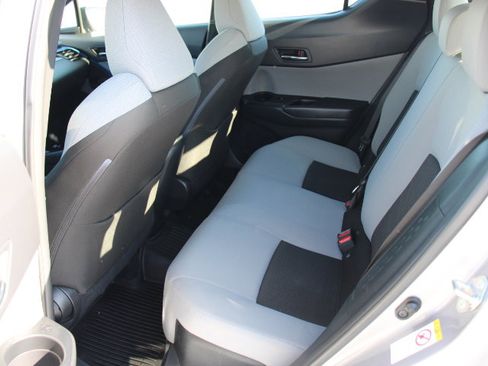 Used 2019 Toyota C-HR XLE image 13