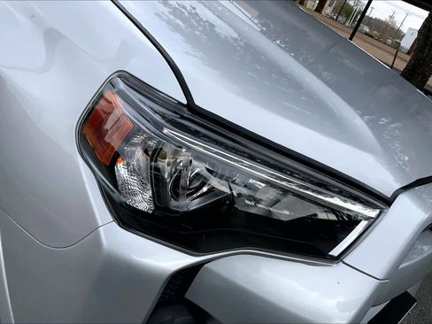 Used 2022 Toyota 4Runner SR5 image 26