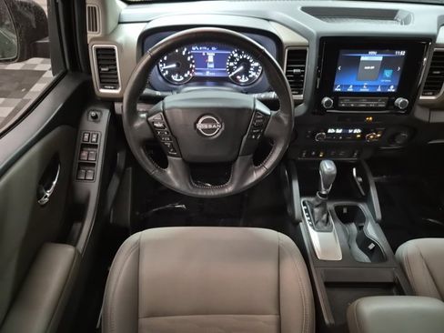 Used 2022 Nissan Frontier SV image 10