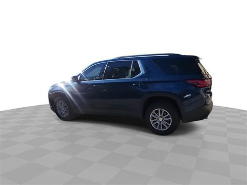 Used 2023 Chevrolet Traverse LT image 6