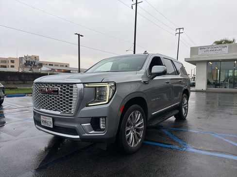Used 2024 GMC Yukon Denali w/ Advanced Technology Package image 3