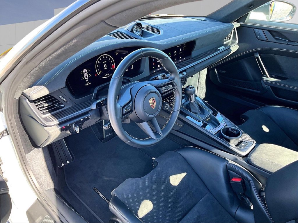 Certified 2025 Porsche 911 GT3 w/ Weissach Package RWD image 4