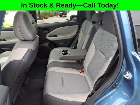 Certified 2025 Subaru Forester Premium AWD/4WD image 28