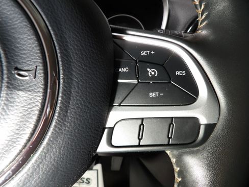 Used 2019 Jeep Compass Limited w/ Safety & Security Group image 20