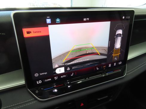 New 2026 Volkswagen Tiguan SE image 17