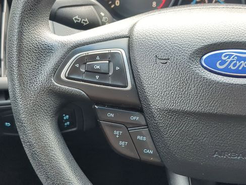 Used 2016 Ford Focus SE image 18