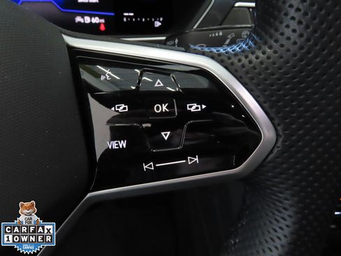 Used 2022 Volkswagen Tiguan SE R-Line image 16