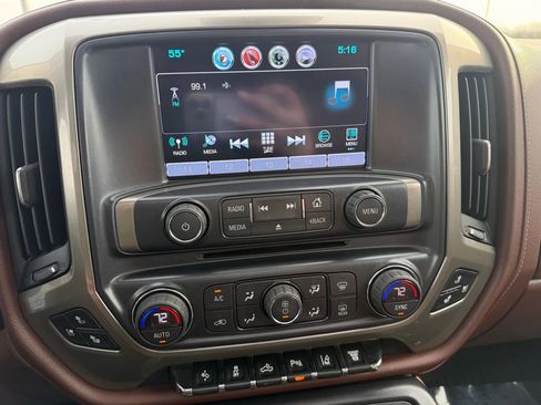 Used 2018 Chevrolet Silverado 2500 High Country image 22