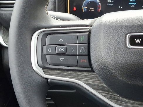 Used 2023 Jeep Wagoneer Series III w/ Preferred Equipment Group image 22