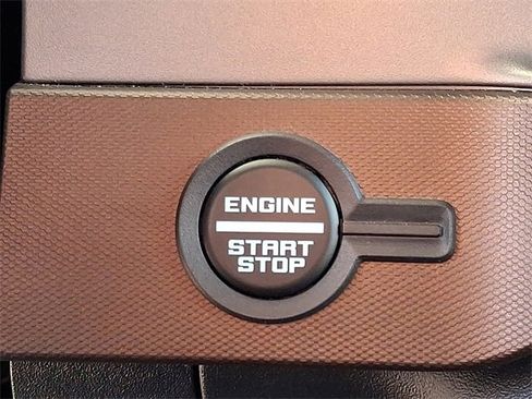 Used 2023 Ford Bronco Outer Banks image 23