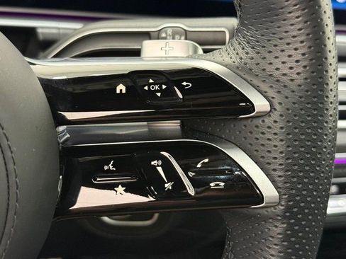 Used 2025 Mercedes-Benz GLS 450 4MATIC image 15