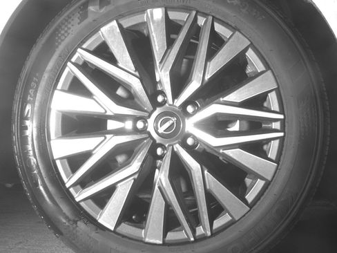Used 2025 Nissan Altima 2.5 SV FWD image 13