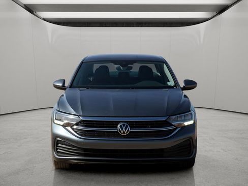 Used 2024 Volkswagen Jetta SE image 6