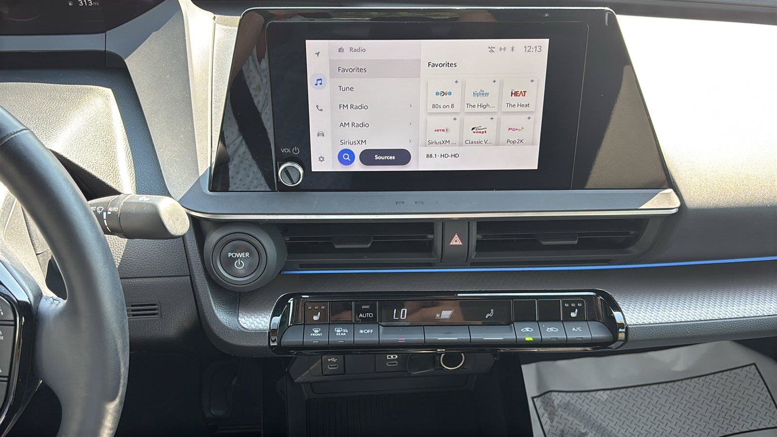 Used 2023 Toyota Prius XLE FWD image 34