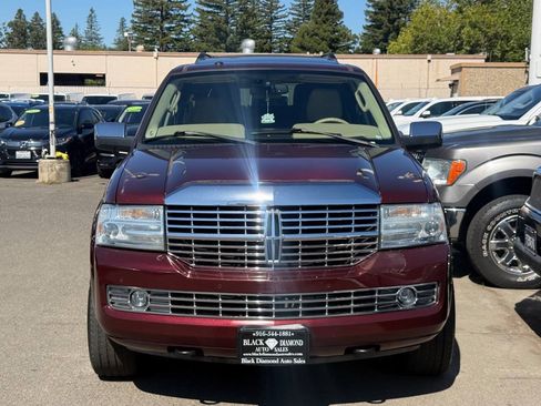 Used 2010 Lincoln Navigator 4WD image 5