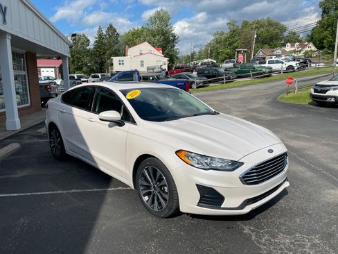 Used 2020 Ford Fusion SE AWD/4WD image 3